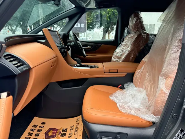 Toyota Vellfire — Фото автомобиля 16