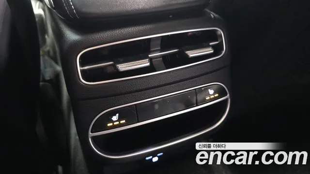 Genesis GV70 2.5T Бензин AWD — Фото автомобиля 19