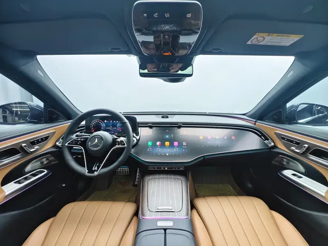 Mercedes-Benz E-Class — Фото автомобиля 13