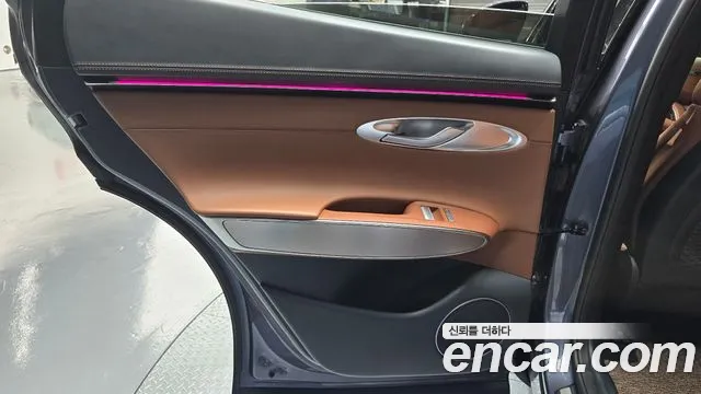Genesis GV70 — Фото автомобиля 14