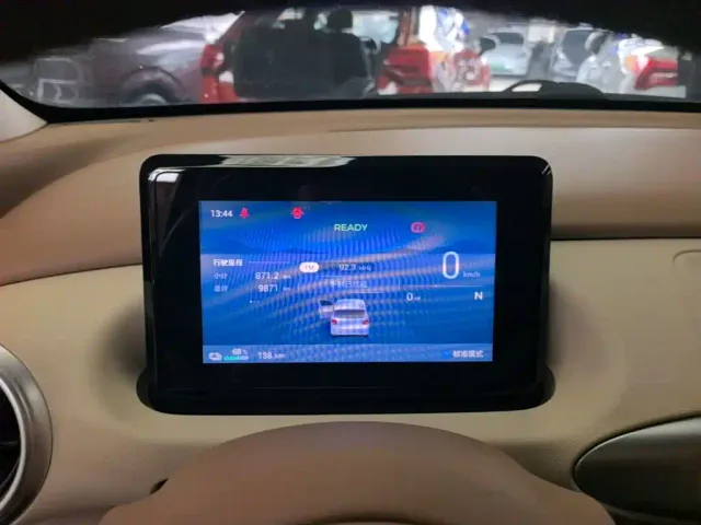 Wuling Hongguang Mini EV — Фото автомобиля 11