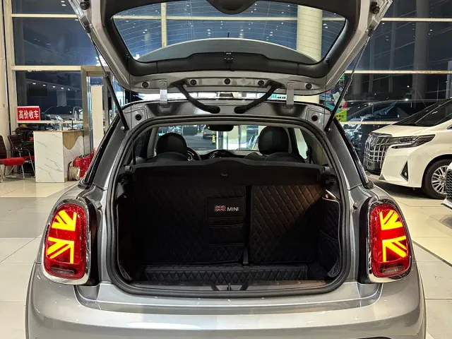 MINI Hatch — Фото автомобиля 19