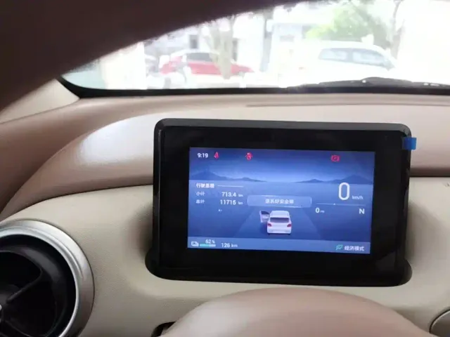 Wuling Hongguang Mini EV — Фото автомобиля 11