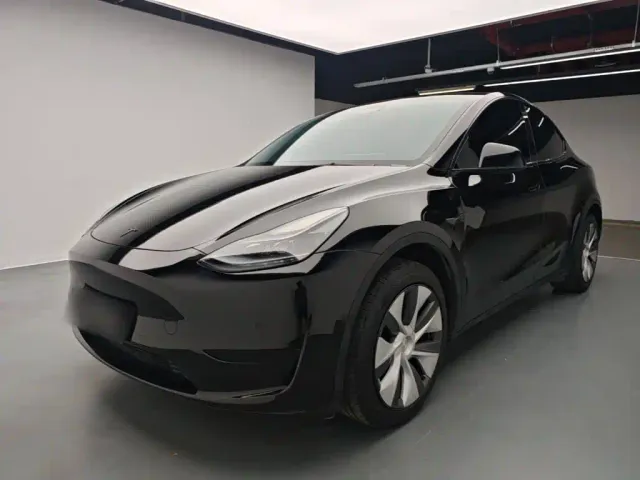Фотография автомобиля — Tesla Model Y