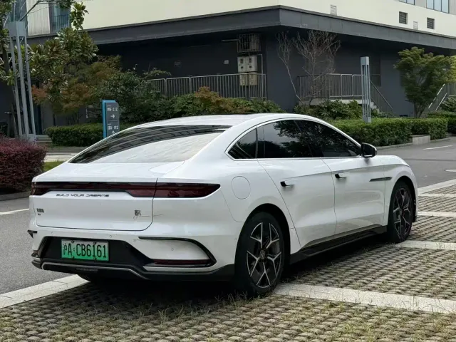 BYD Han — Фото автомобиля 7