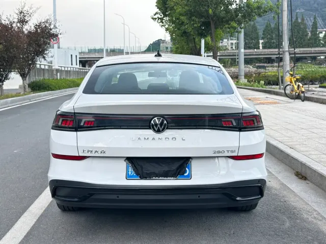 Volkswagen Lamando — Фото автомобиля 5