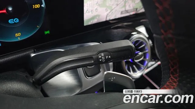 Mercedes-Benz EQB — Фото автомобиля 9