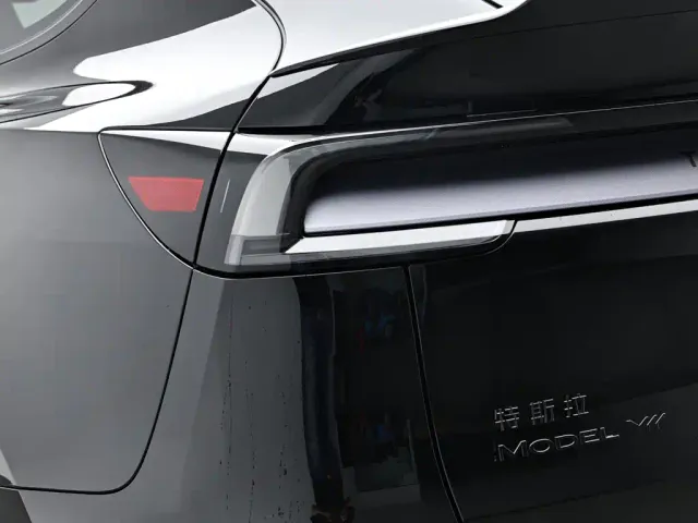 Tesla Model Y L — Фото автомобиля 7