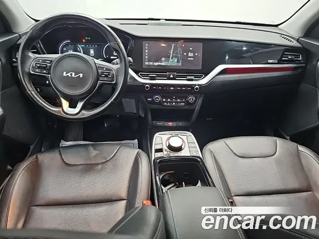 Kia Niro — Фото автомобиля 7