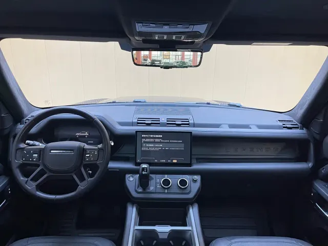 Land Rover Defender — Фото автомобиля 5