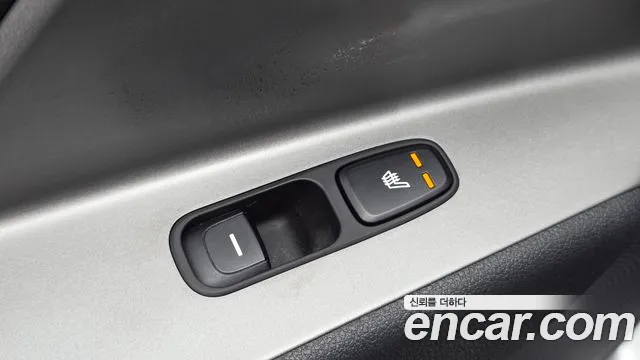 Kia Niro — Фото автомобиля 25