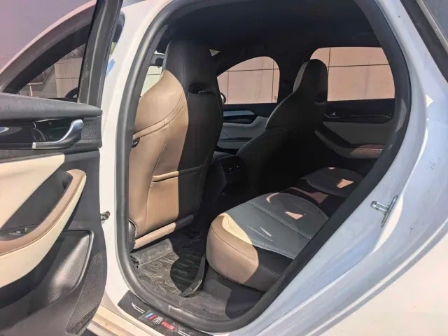 BYD Qin PLUS — Фото автомобиля 4