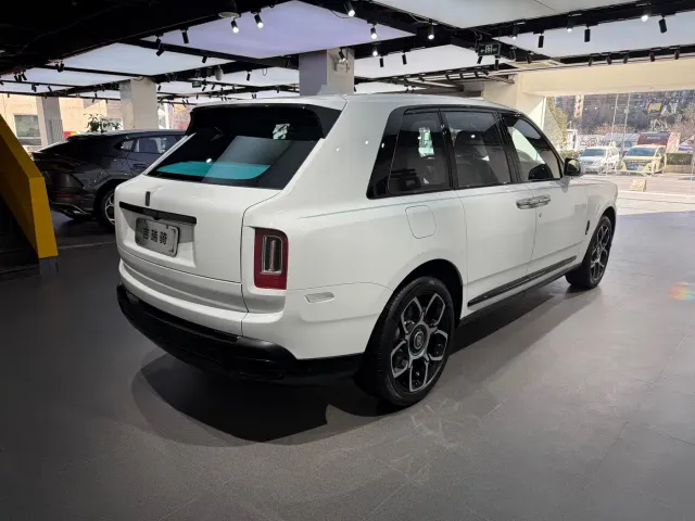 Rolls-Royce Cullinan — Фото автомобиля 6