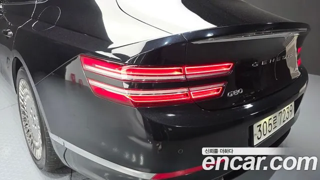 Genesis G80 Бензин 2.5 турбо AWD — Фото автомобиля 21