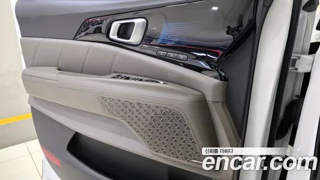 Kia Carnival — Фото автомобиля 16