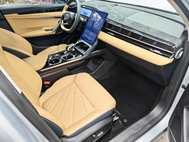 Geely Boyue L — Фото автомобиля 8