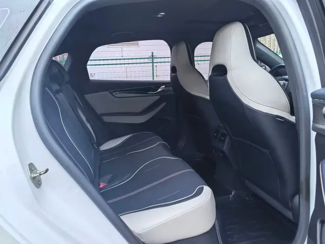 BYD Qin PLUS — Фото автомобиля 12