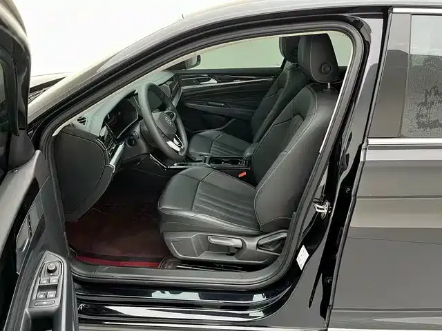 Volkswagen Passat — Фото автомобиля 23