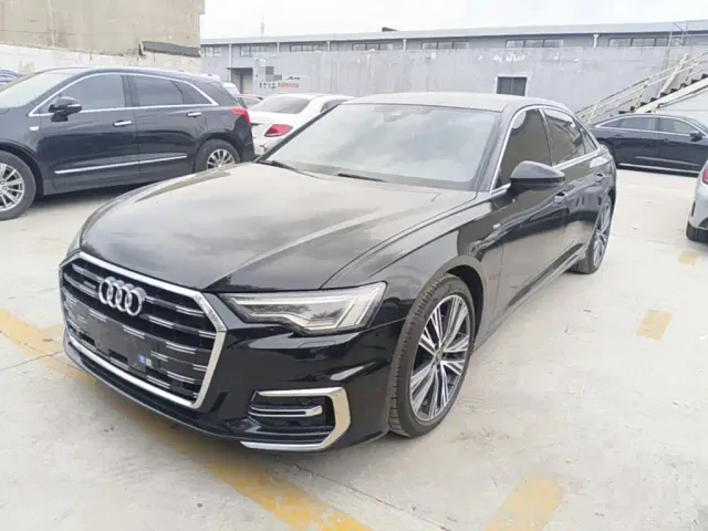 Фотография автомобиля — Audi A6L