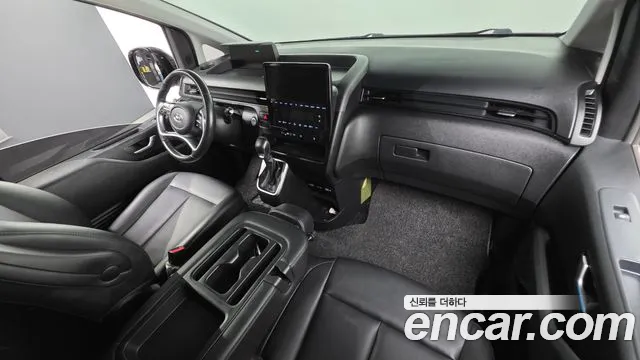 Hyundai Staria — Фото автомобиля 10