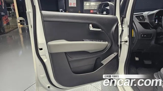 Kia RAY Новый Kia Ray Prestige — Фото автомобиля 24