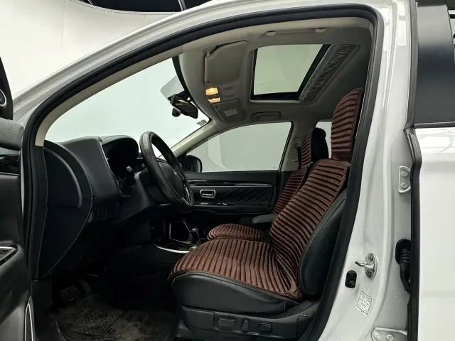 Mitsubishi Outlander — Фото автомобиля 4