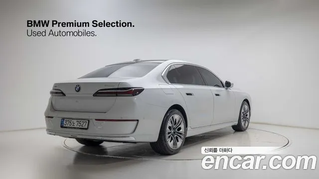 BMW 7 Series G70 — Фото автомобиля 2