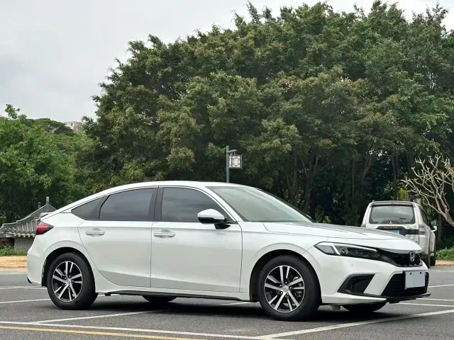 Honda Civic — Фото автомобиля 3