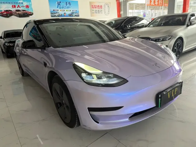Tesla Model 3 — Фото автомобиля 3