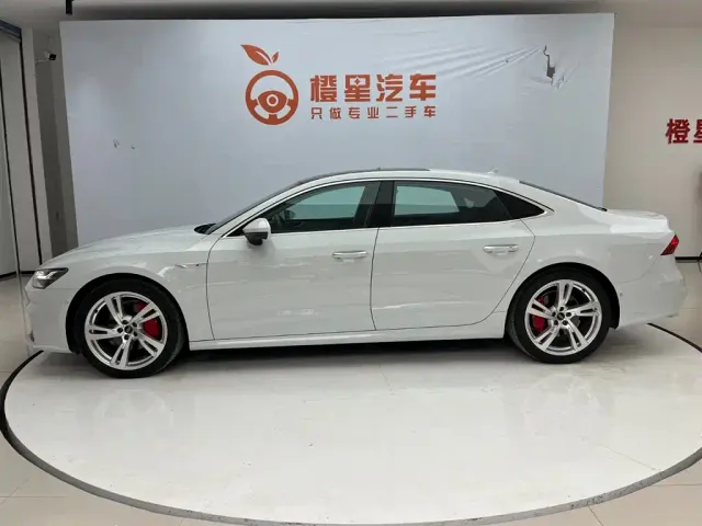 Audi A7L — Фото автомобиля 3