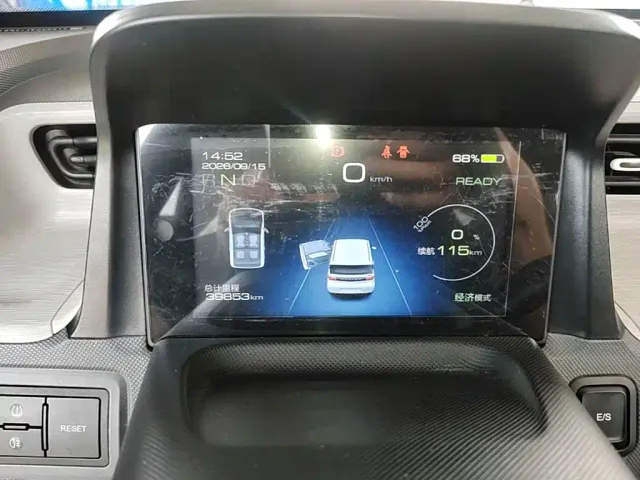 Wuling Hongguang Mini EV — Фото автомобиля 11