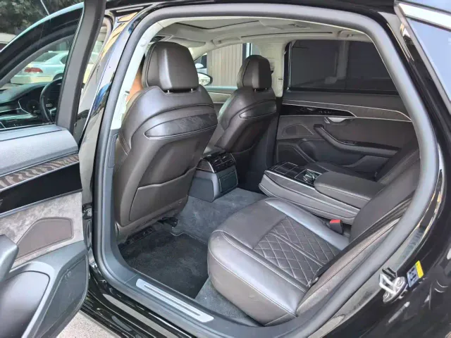 Audi A8 — Фото автомобиля 9