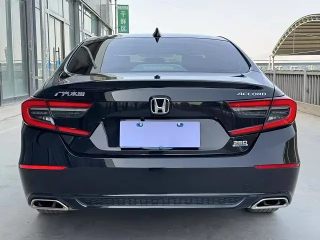 Honda Accord — Фото автомобиля 5