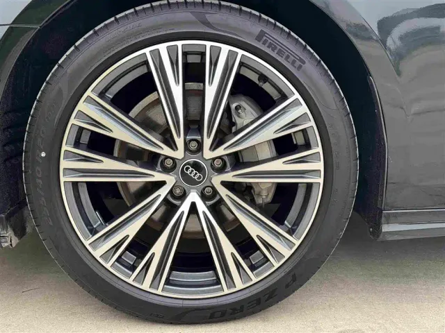 Audi A6L — Фото автомобиля 22