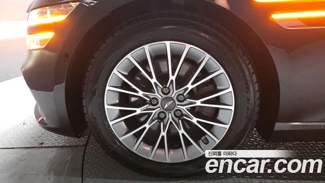 Genesis G80 RG3 — Фото автомобиля 5