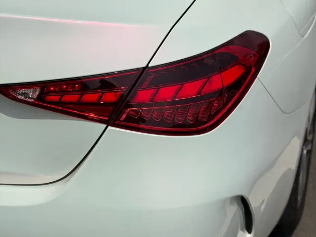Mercedes-Benz C-Class — Фото автомобиля 26