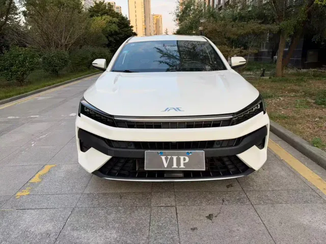 Фотография автомобиля — JAC Motors JAC A5 PLUS