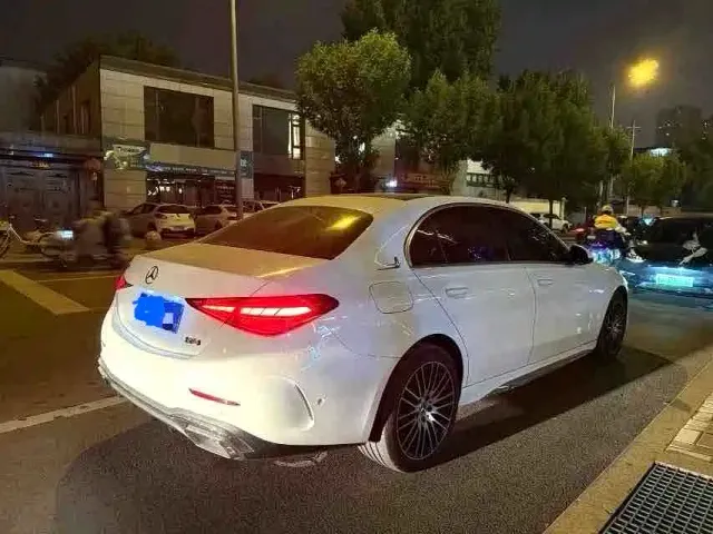 Mercedes-Benz C-Class — Фото автомобиля 3