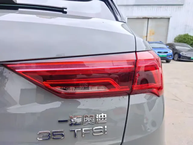 Audi Q3 — Фото автомобиля 4