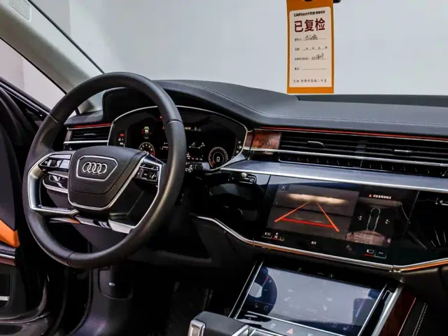 Audi A8 — Фото автомобиля 13