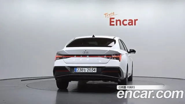 Hyundai Avante CN7 — Фото автомобиля 4