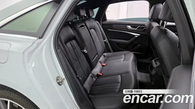 Audi A6 — Фото автомобиля 12