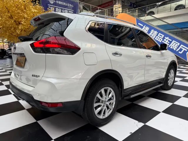 Nissan X-Trail — Фото автомобиля 7