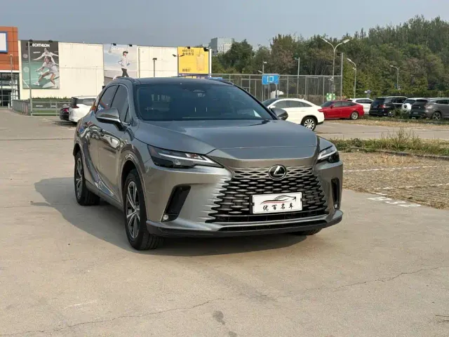 Lexus RX — Фото автомобиля 3