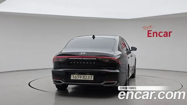 Hyundai Grandeur Premium — Фото автомобиля 4