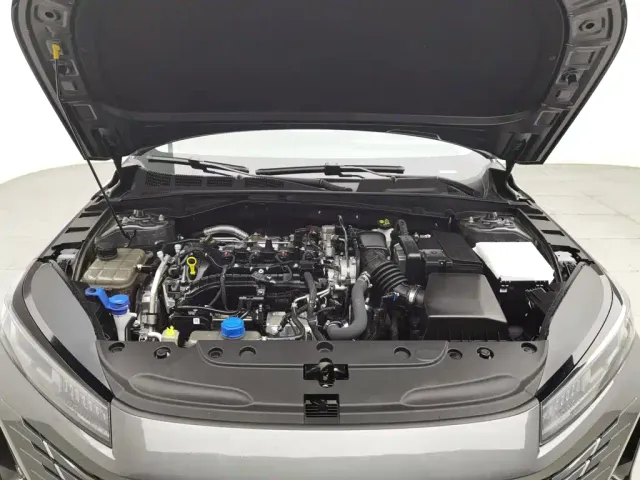 Changan Eado — Фото автомобиля 6