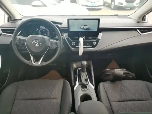 Toyota Corolla — Фото автомобиля 9