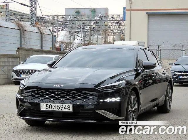 Kia K8 Hybrid — Фото автомобиля 2