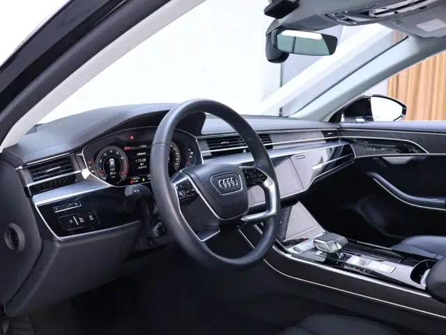 Audi A8 — Фото автомобиля 11
