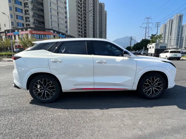 Changan Z6 — Фото автомобиля 8